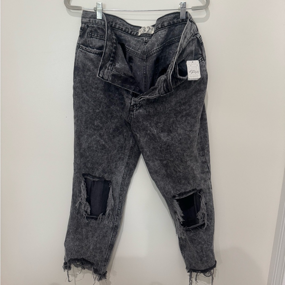 Free People Women's Boyfriend Jeans in Washed Black with Ripped Knees